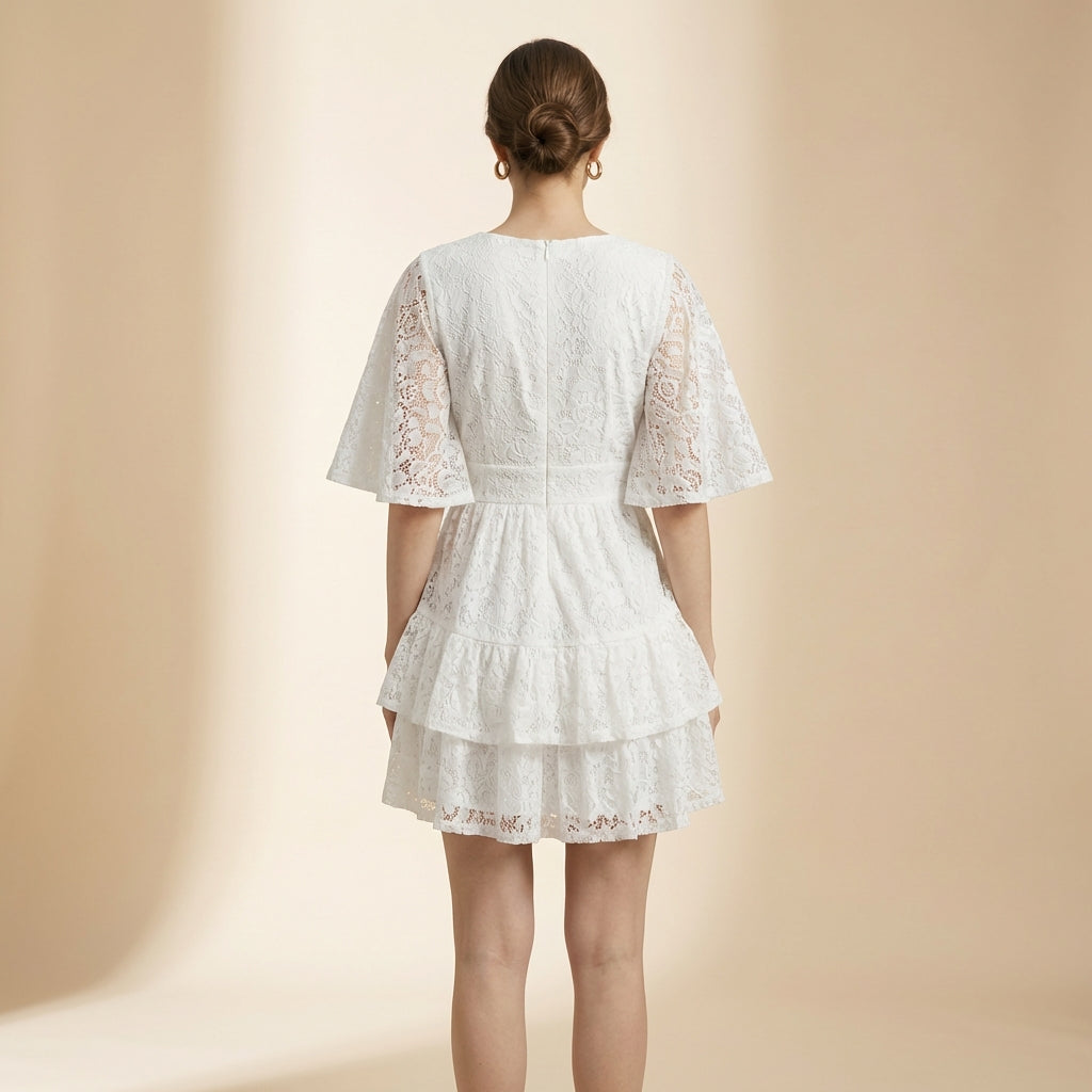 Vestido de Renda com Mangas Morcego